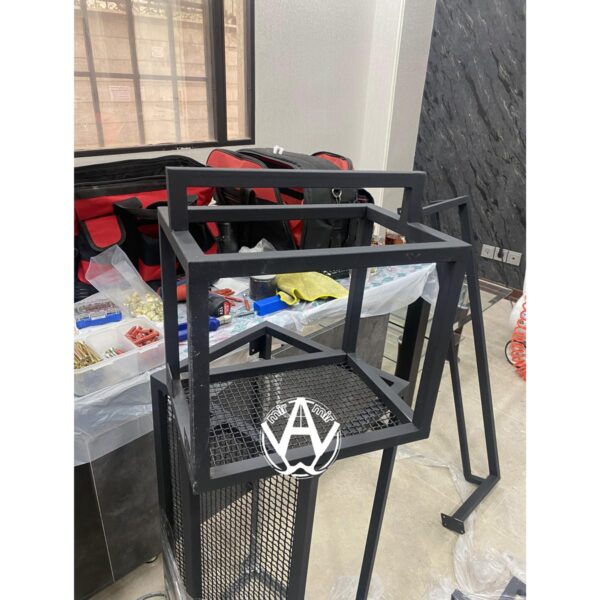 بازسازی ، طراحی و اجرای دکور برای مغازه کت شلوار فروشی